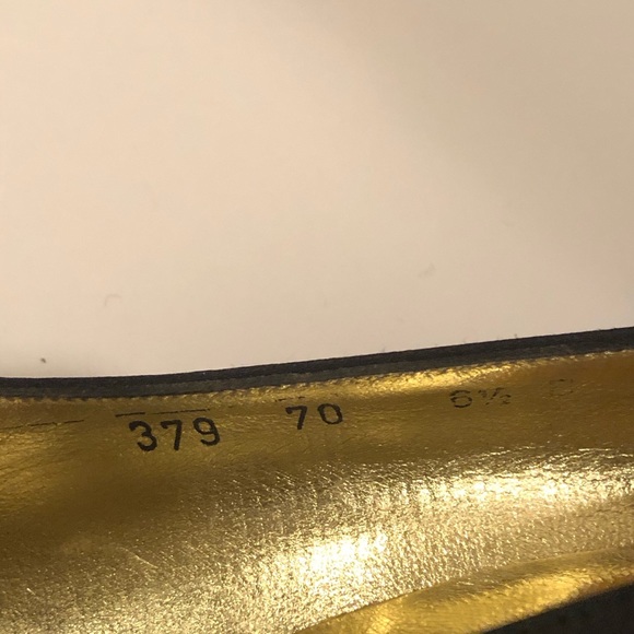 Bottega Veneta Pumps with Signature Weave - Picture 9 of 9